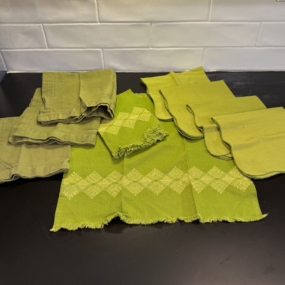 9 Vintage MCM Bright Lime & Dark Green Napkins Fringe Estate Sale Find